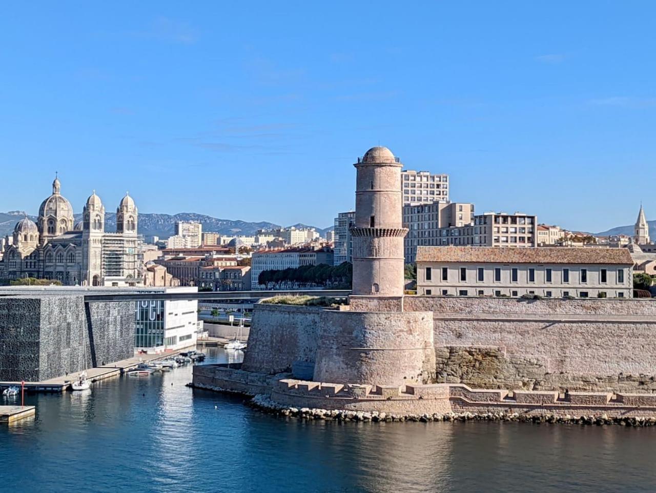 Vue Mer Le Panoramique Vieux-Port De Marsilya Dış mekan fotoğraf